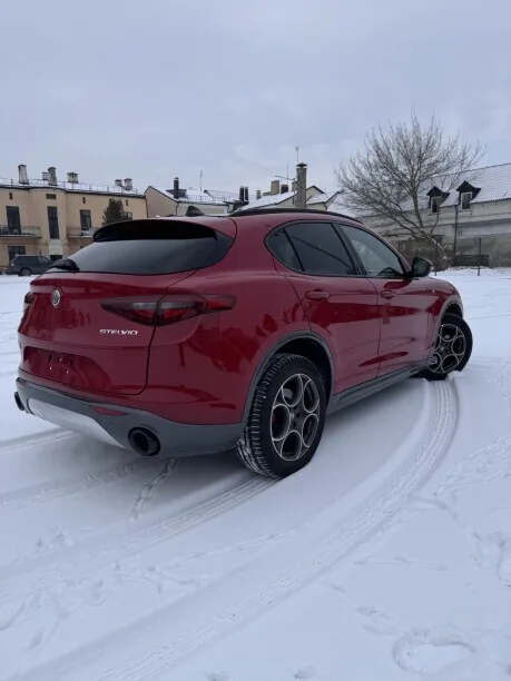 Alfa Romeo Stelvio 2022 — миниатюра 2