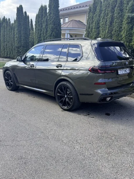 BMW X7 2023 — миниатюра 2