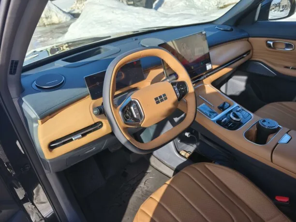 Geely Galaxy Starship 7 2025 — фото 1, купить с доставкой в Москву