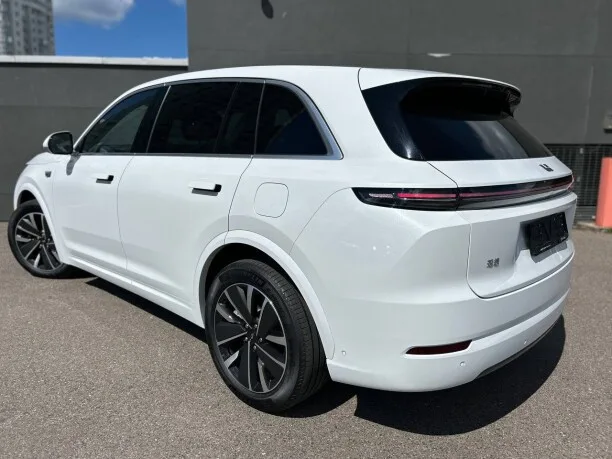 Li Auto L7 2025 — миниатюра 2
