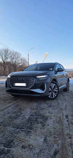 Audi Q4 e-tron 2025 — миниатюра 3