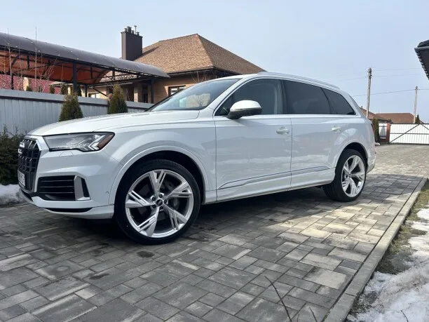 Audi Q7 2023 — фото 1, купить с доставкой в Москву