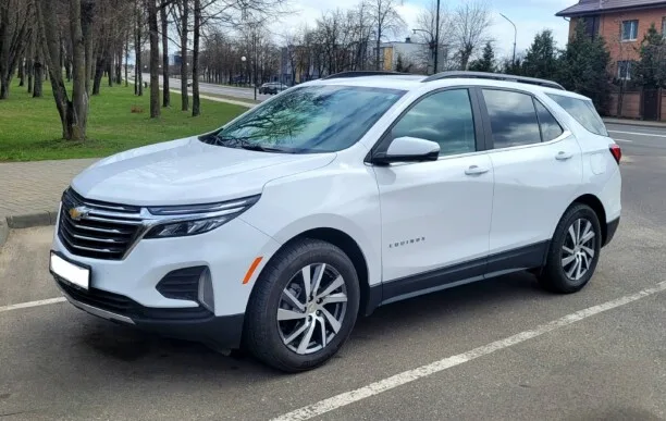 Chevrolet Equinox 2022 — фото 1, купить с доставкой в Москву