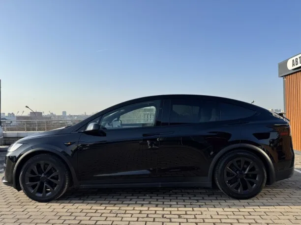 Tesla Model X 2022 — миниатюра 2