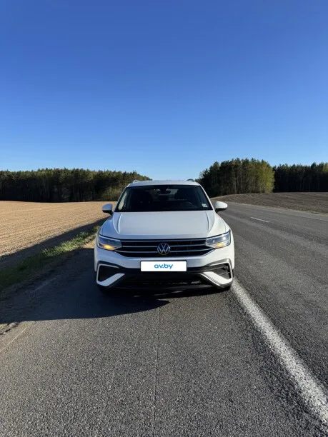 Volkswagen Tiguan Allspace 2023 — фото 1, купить с доставкой в Москву