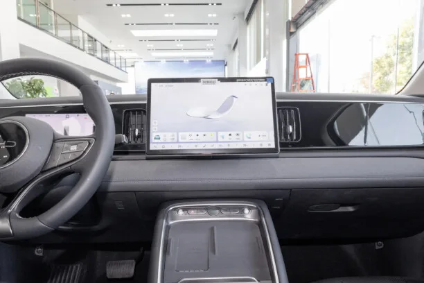 BYD Sea Lion 05 EV 2025 — миниатюра 2
