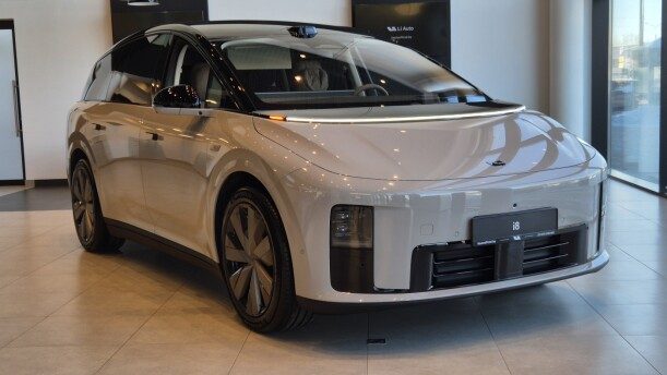 Li Auto i8 2025