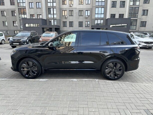 Li Auto L6 2024 — 2
