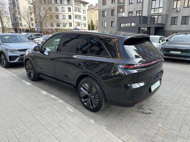 Li Auto L6 2024 — 4