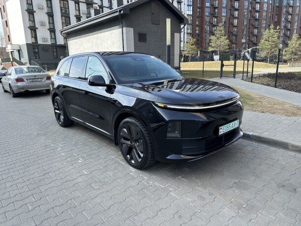 Li Auto L6 2024