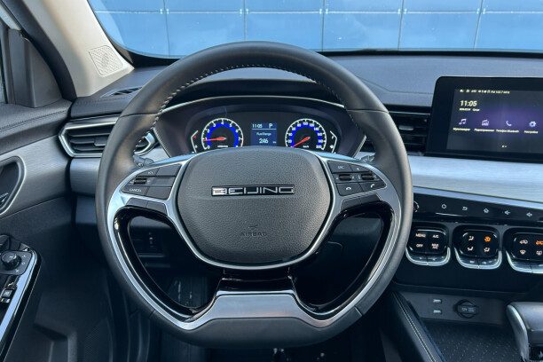 BAIC X35 2023 — 3