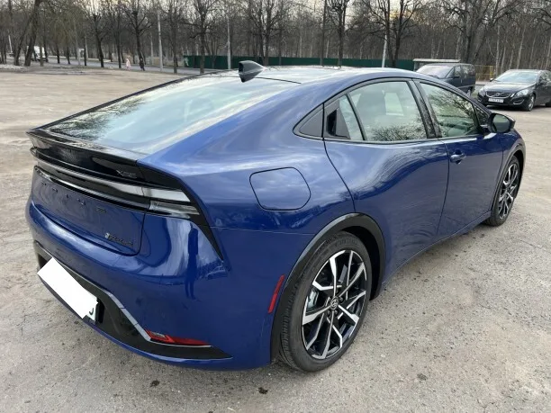 Toyota Prius Prime 2024 — миниатюра 2