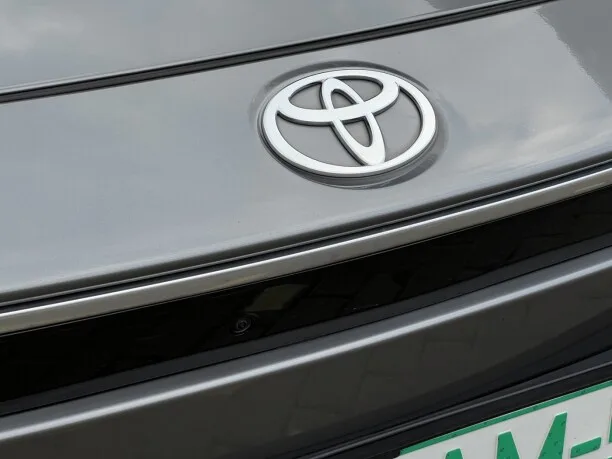 Toyota Bz4X 2022 — миниатюра 3