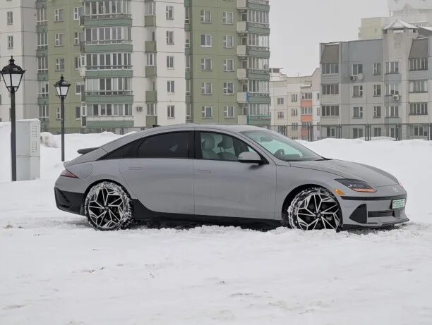 Hyundai Ioniq 6 2023 — миниатюра 3