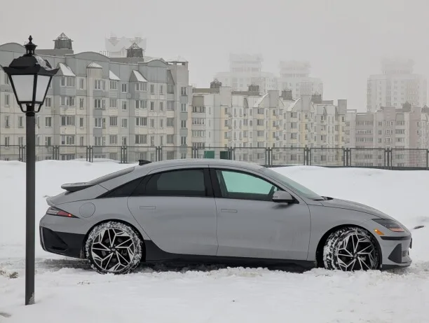 Hyundai Ioniq 6 2023 — миниатюра 5