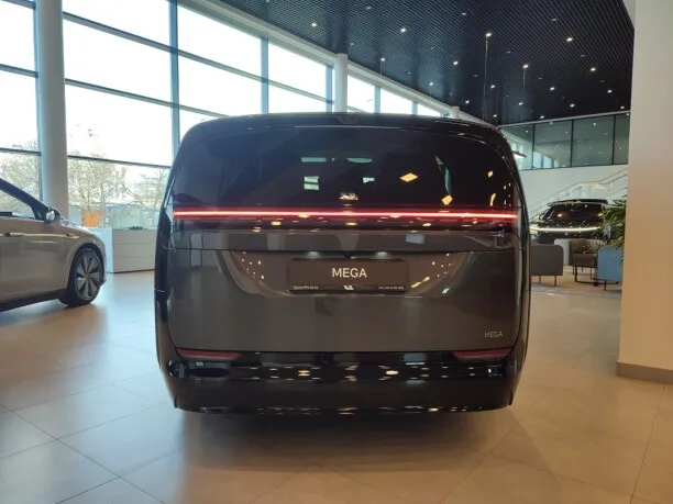Li Auto Mega 2025 — миниатюра 2