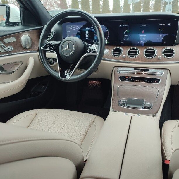 Mercedes-Benz E-Kлacc 2022 — 3