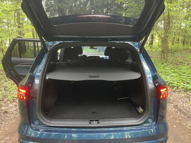 Geely Xingyue L 2022 — миниатюра 5