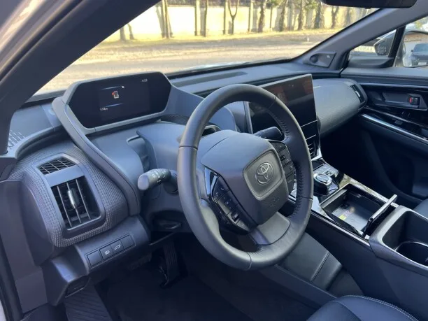 Toyota Bz4X 2023 — миниатюра 3