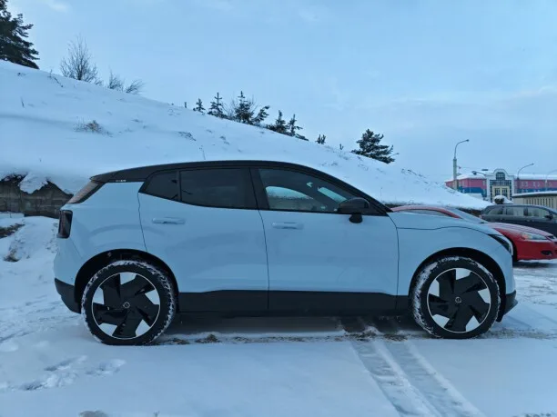 Volvo EX30 2024 — миниатюра 4