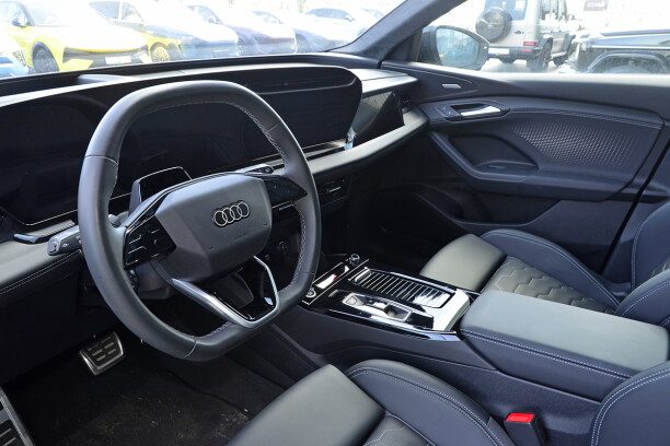 Audi Q6L e-tron 2025 — 5
