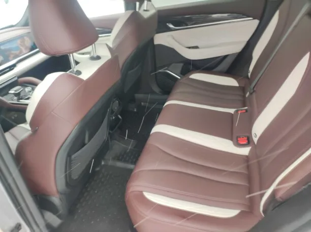 Geely Xingyue L 2022 — миниатюра 3