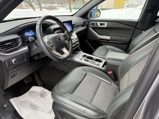 Ford Explorer 2022 — миниатюра 3