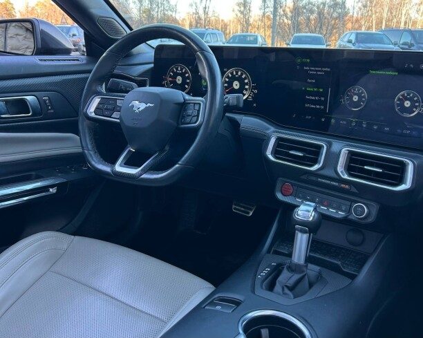 Ford Mustang 2024 — 2