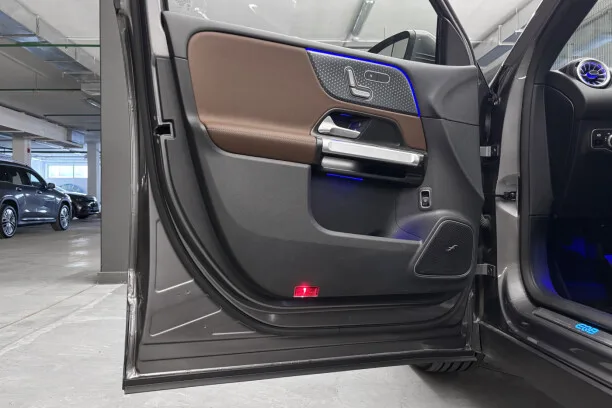 Mercedes-Benz EQB 2024 — миниатюра 5