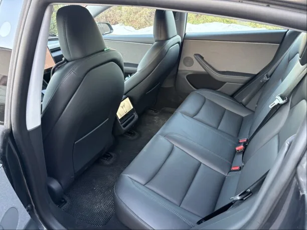 Tesla Model 3 2025 — миниатюра 3