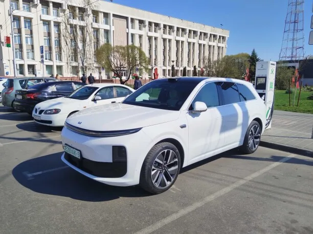 Li Auto L6 2024 — миниатюра 3
