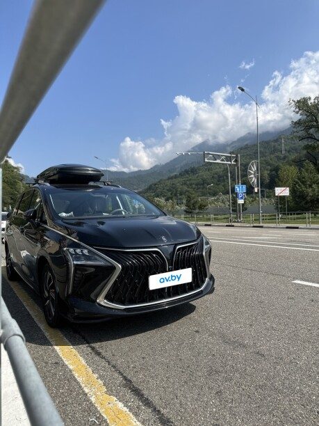 Dongfeng Forthing M4 U-Tour 2024 — 3