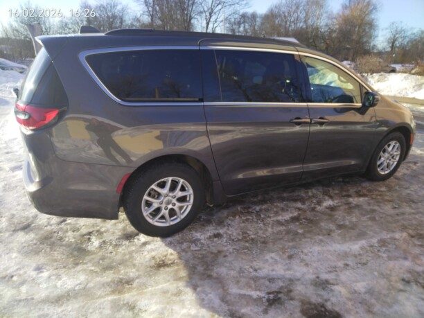 Chrysler Pacifica 2022 — 5