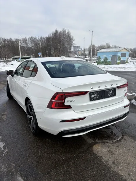 Volvo S60 2023 — миниатюра 2
