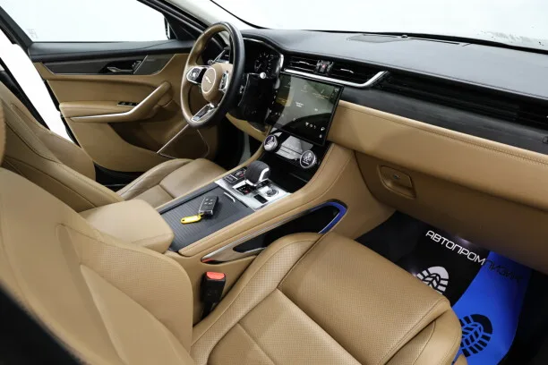 Jaguar F-Pace 2022 — миниатюра 5