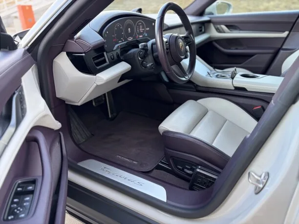 Porsche Taycan 2024 — миниатюра 3