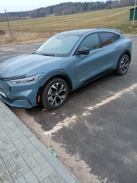Ford Mustang Mach-E 2023 — миниатюра 4