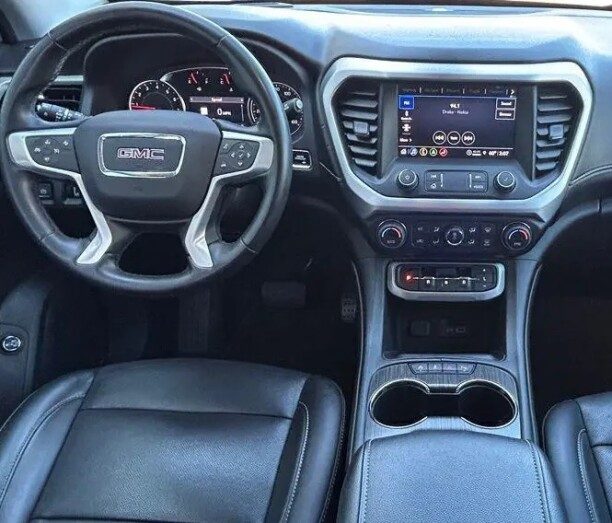 GMC Acadia 2022 — 3