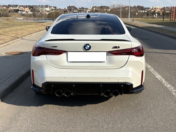 BMW M4 2024 — 2