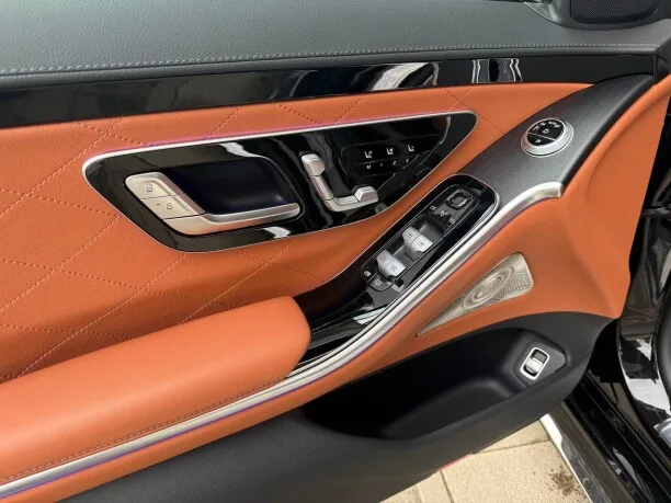 Mercedes-Benz S-Класс 2023 — миниатюра 3