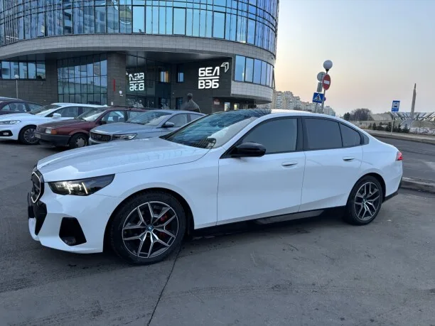 BMW i5 2024 — миниатюра 2