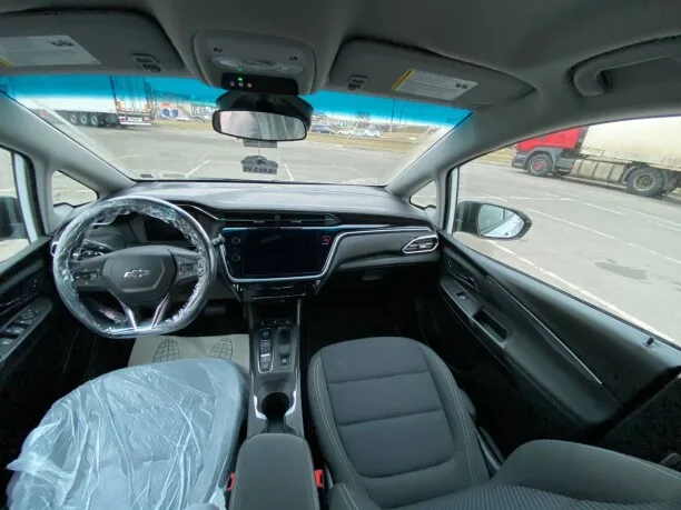 Chevrolet Bolt 2023 — миниатюра 4