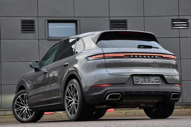 Porsche Cayenne 2024 — миниатюра 3