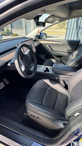 Tesla Model Y 2024 — миниатюра 3