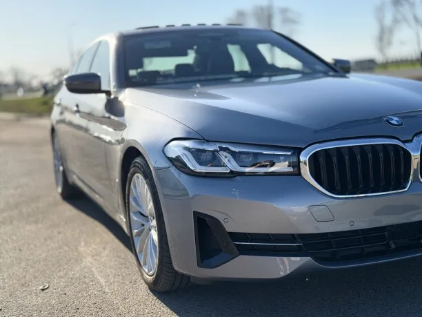 BMW 5 Series 2022 — фото 1, купить с доставкой в Москву