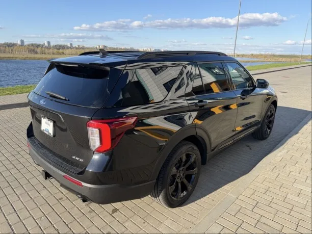 Ford Explorer 2022 — миниатюра 2