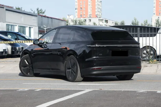 Li Auto Li i6 2026 — миниатюра 2