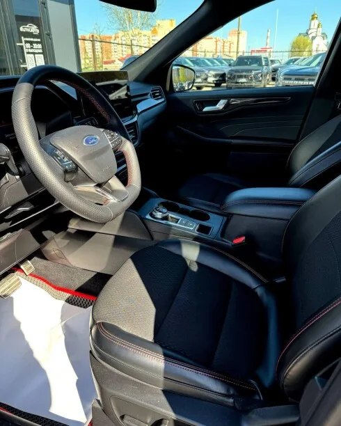 Ford Escape 2023 — миниатюра 3