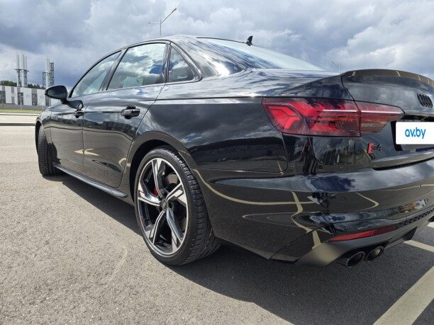 Audi S4 2023 — 5