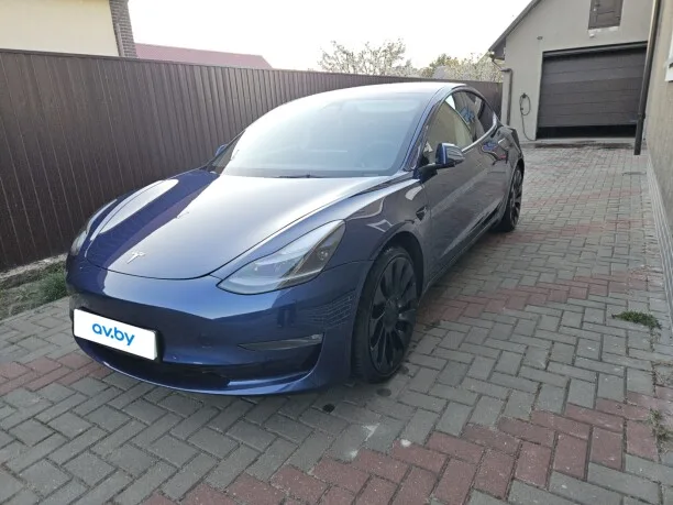 Tesla Model 3 2022 — миниатюра 4